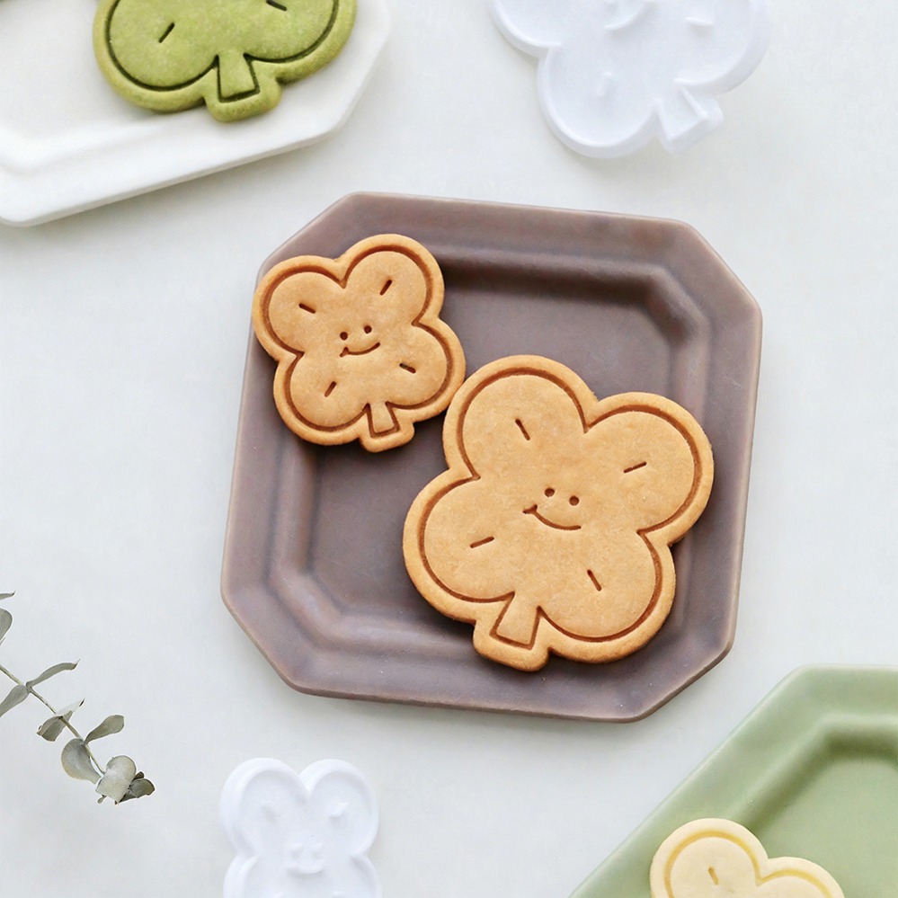 Lucky Four-Leaf Clover Cookie  - Kitchen Appliances Baking review and price